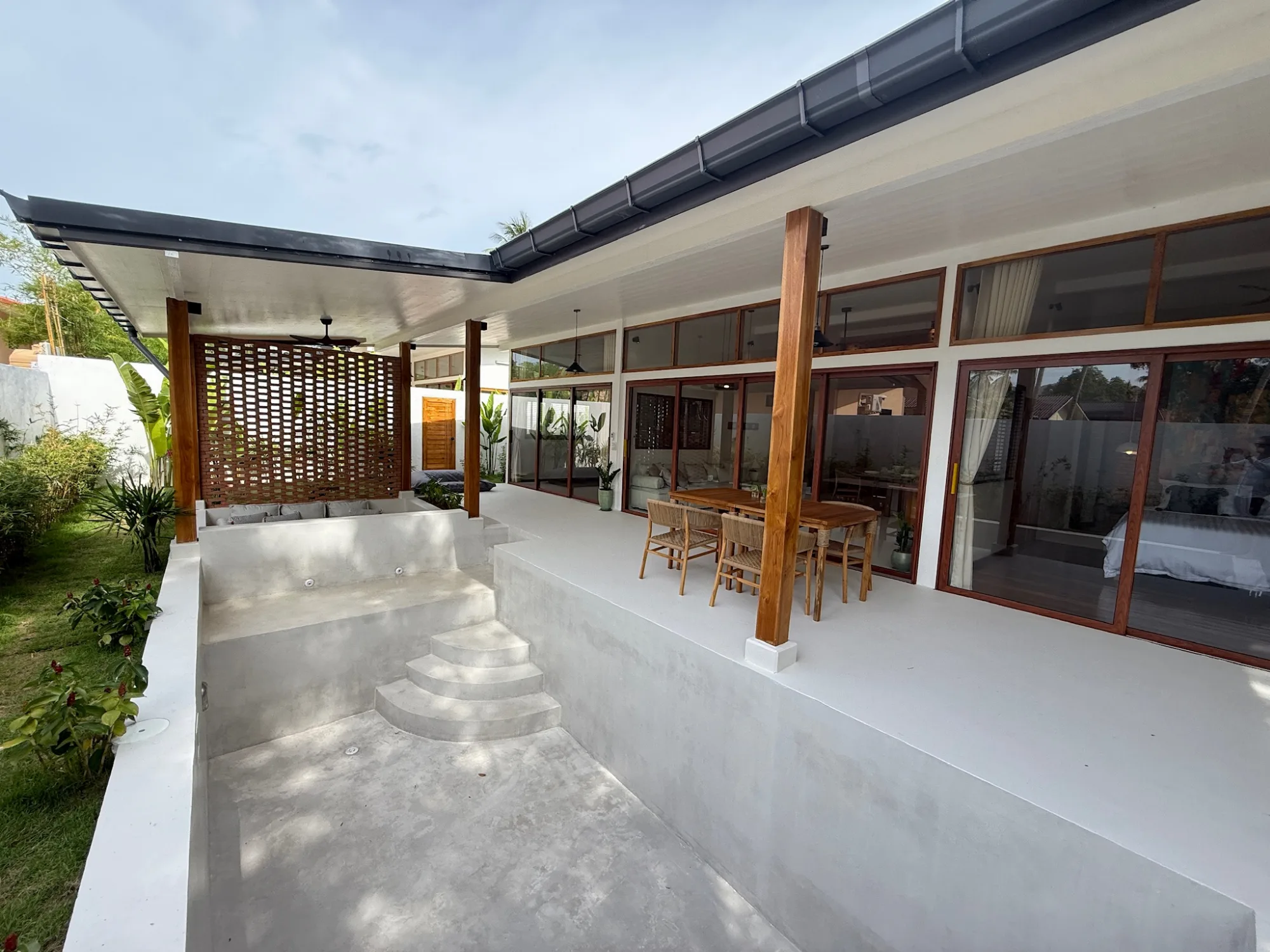 Invest on Koh Phangan: property advice and construction